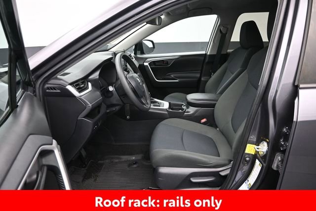 Used 2021 Toyota RAV4 LE AWD/4WD image 15