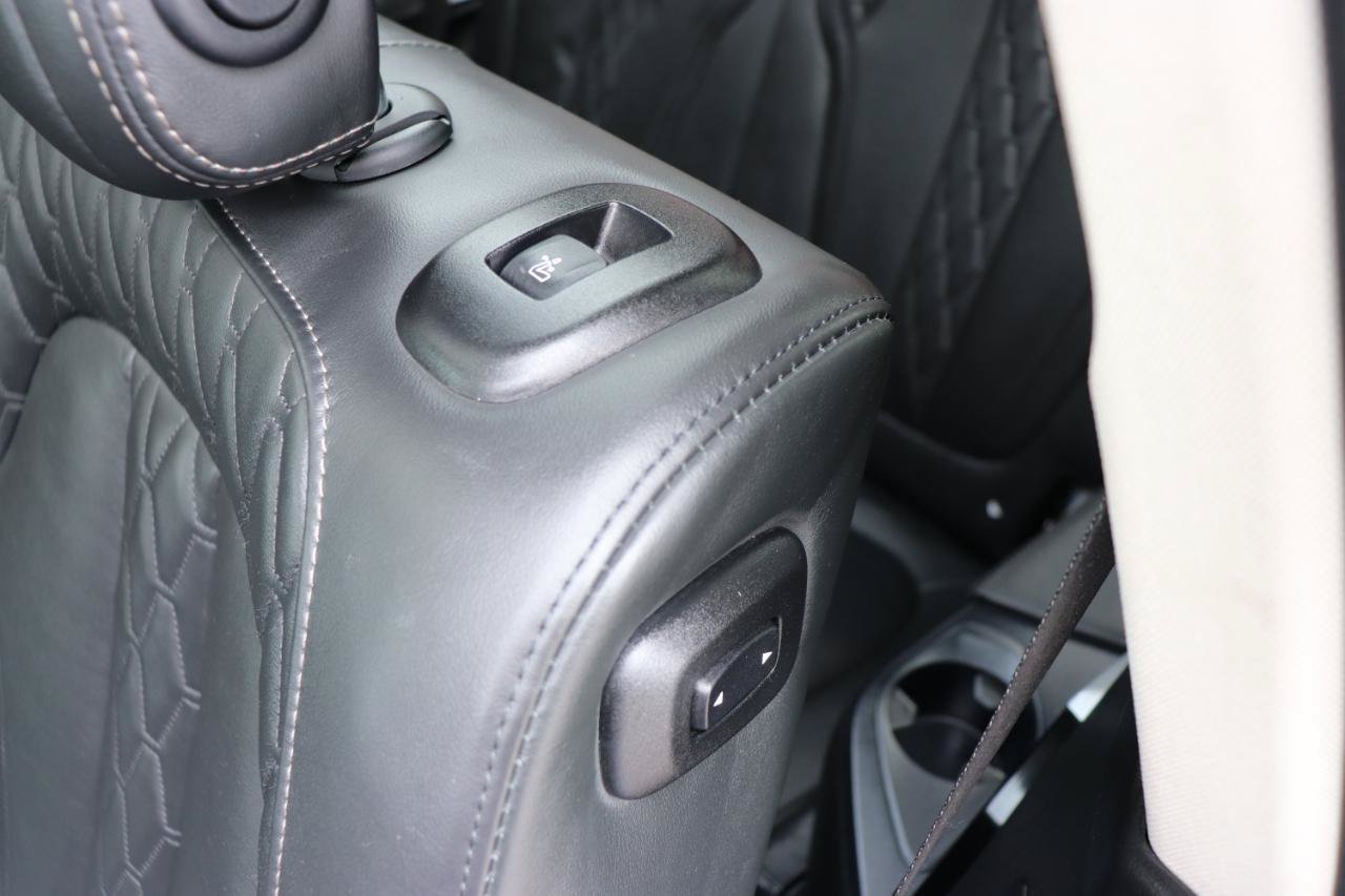 Used 2025 BMW X7 xDrive40i AWD/4WD image 35