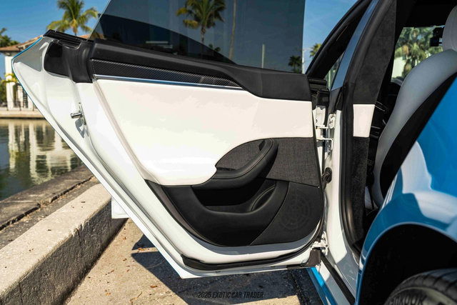 Used 2022 Tesla Model S Plaid image 35