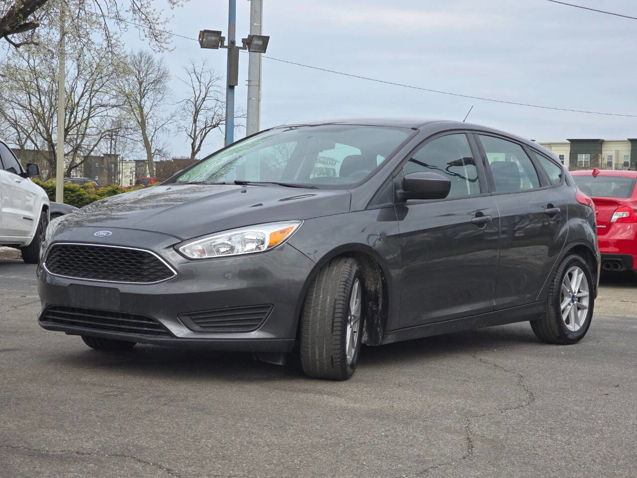 Used 2018 Ford Focus SE image 2