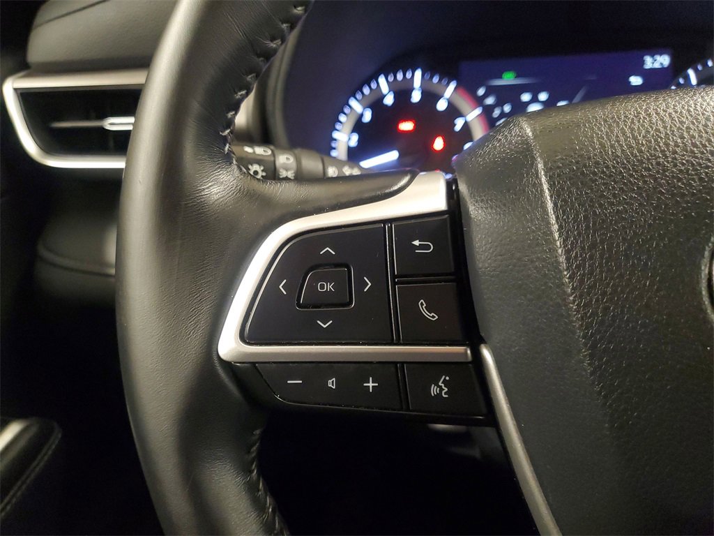 Certified 2023 Toyota Highlander LE image 21