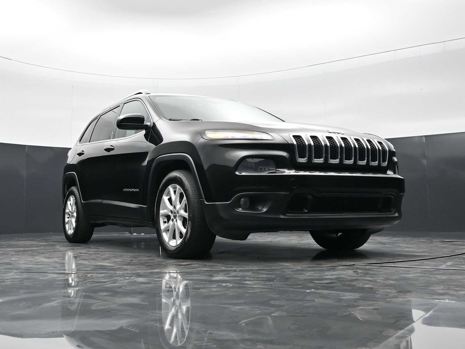 Used 2014 Jeep Cherokee Latitude image 22