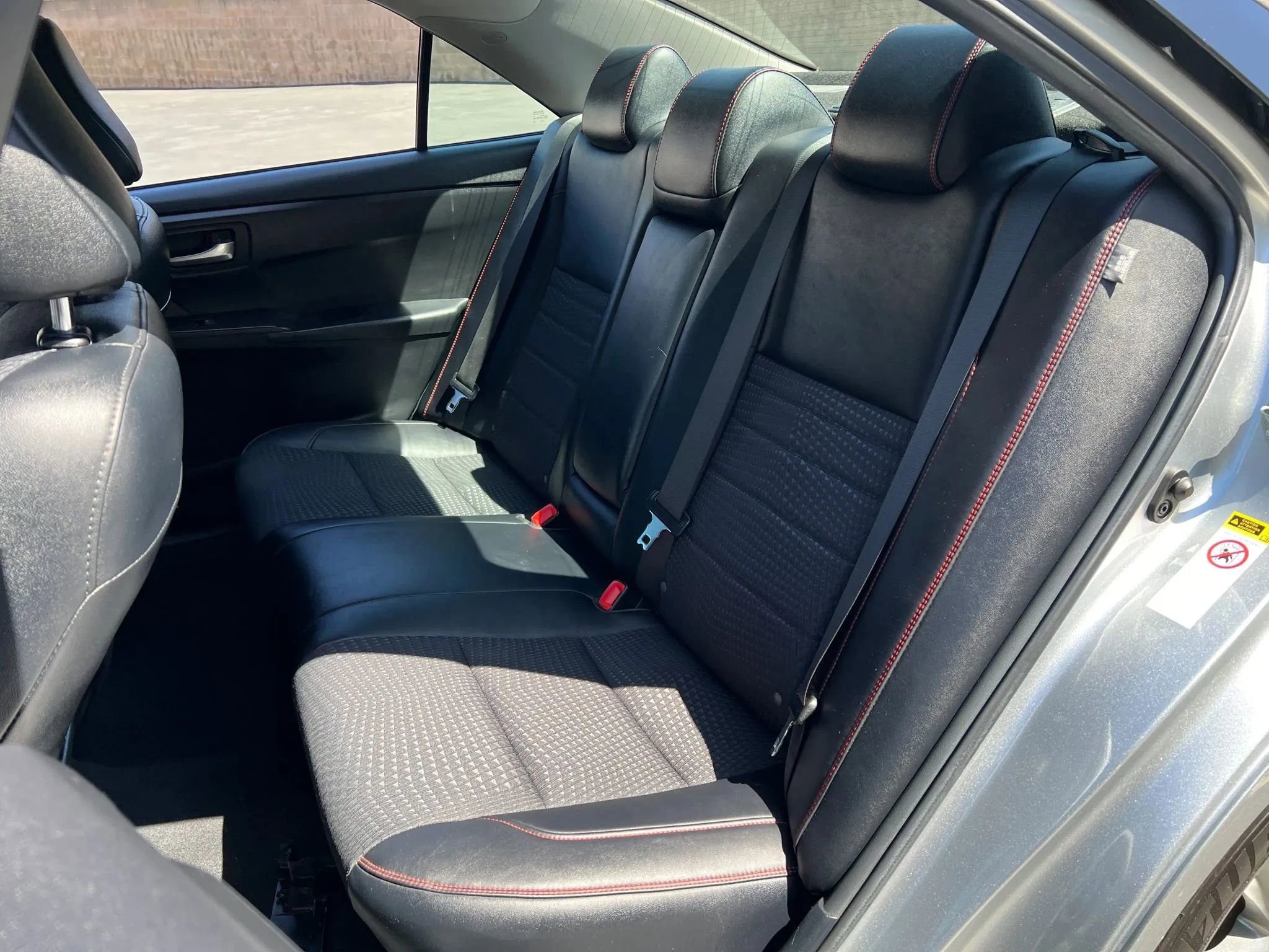 Used 2015 Toyota Camry XSE w/ Moonroof Package FWD image 16