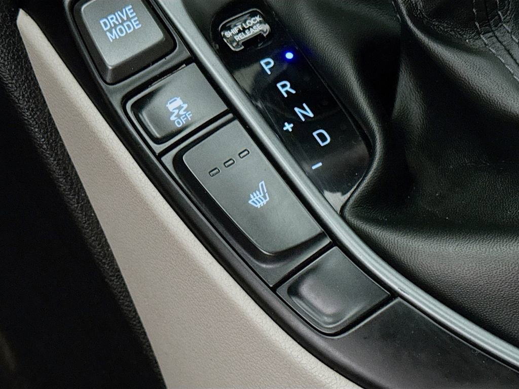 Used 2019 Hyundai Veloster Turbo Ultimate FWD image 25