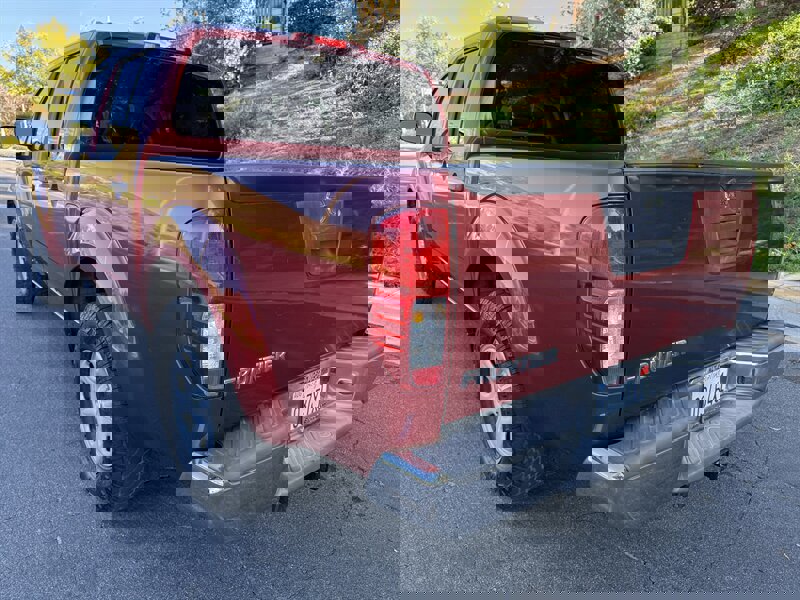 Used 2015 Nissan Frontier S image 5