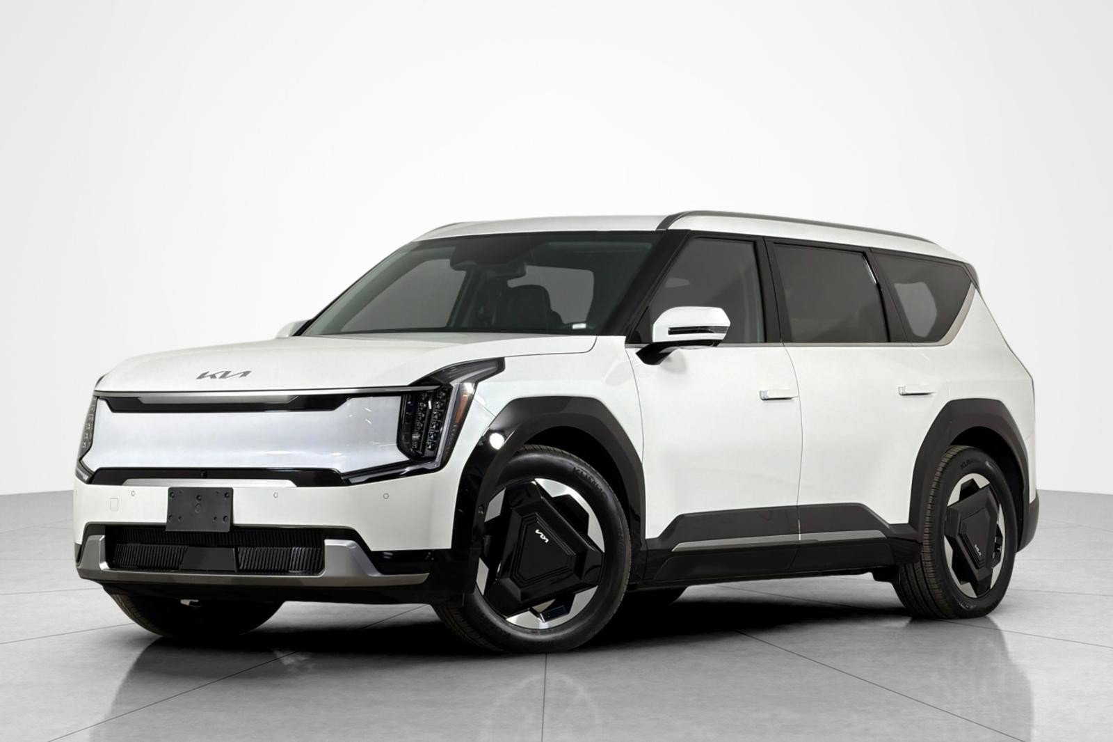 Used 2024 Kia EV9 Land AWD/4WD image 1