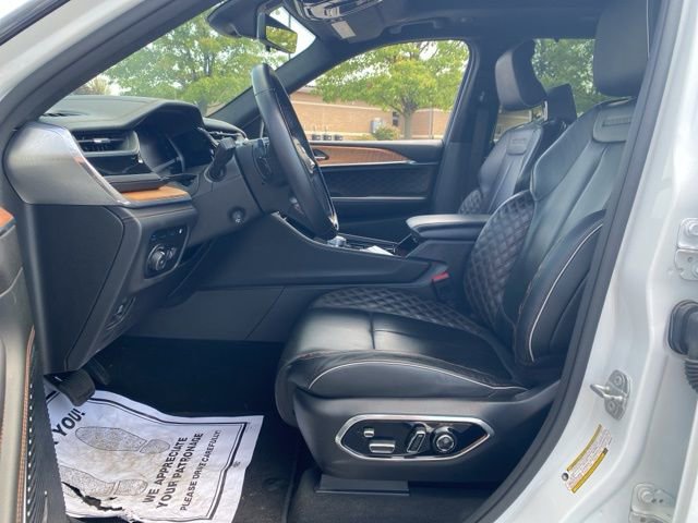 Used 2023 Jeep Grand Cherokee Summit image 24