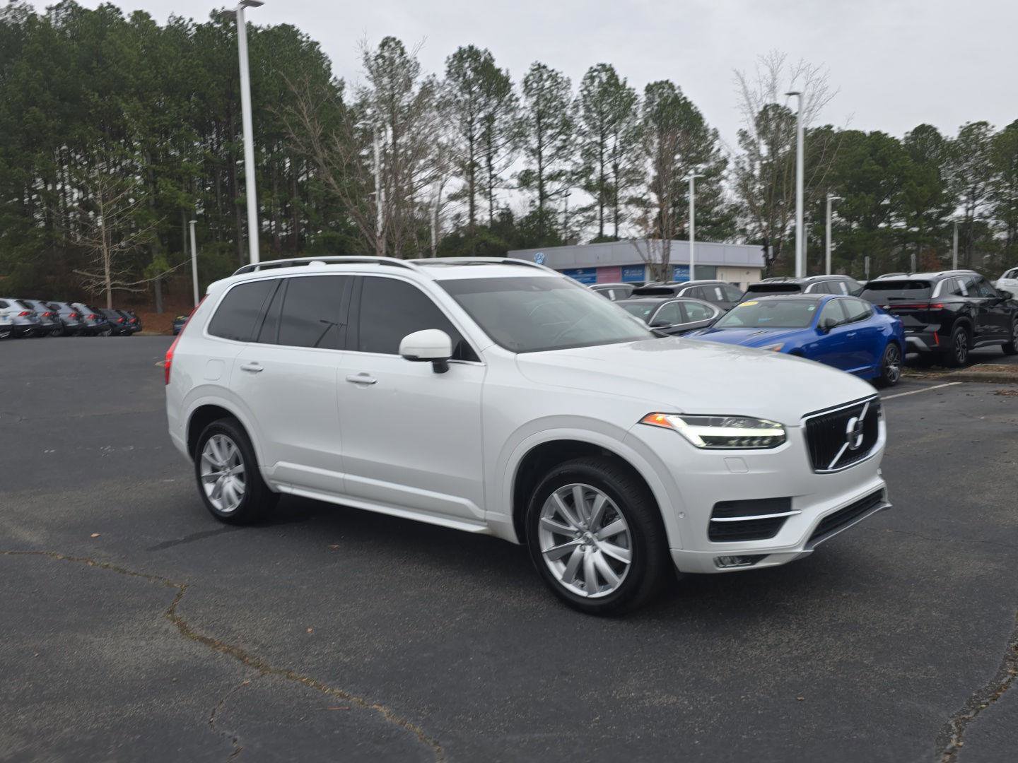Used 2016 Volvo XC90 T6 Momentum w/ Momentum Plus Package