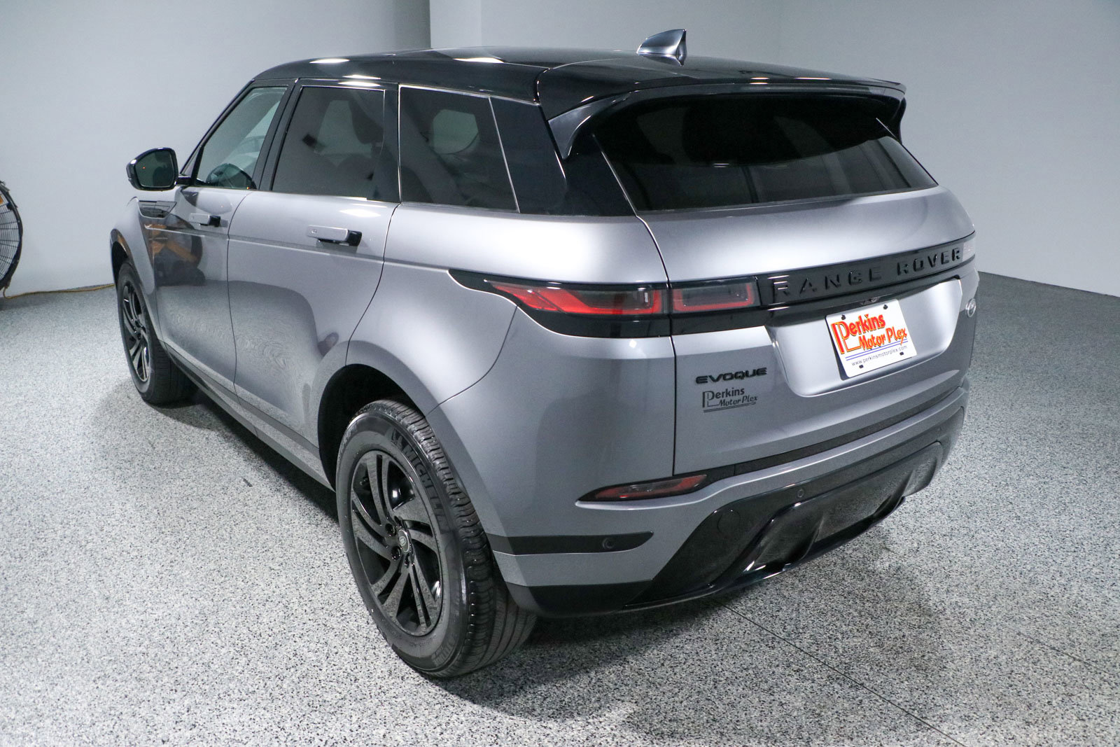 Used 2023 Land Rover Range Rover Evoque S image 9