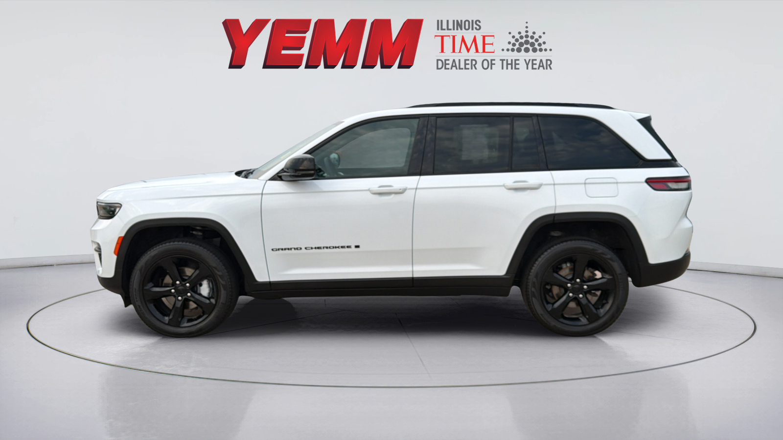 Used 2024 Jeep Grand Cherokee Limited w/ Black Appearance Package AWD/4WD image 9