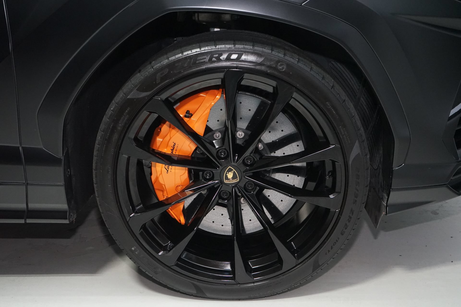 Used 2022 Lamborghini Urus AWD/4WD image 34