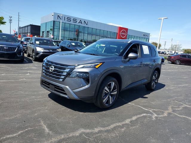 Certified 2026 Nissan Rogue SL AWD/4WD image 2