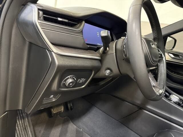 Used 2023 Jeep Grand Cherokee L Overland AWD/4WD image 21
