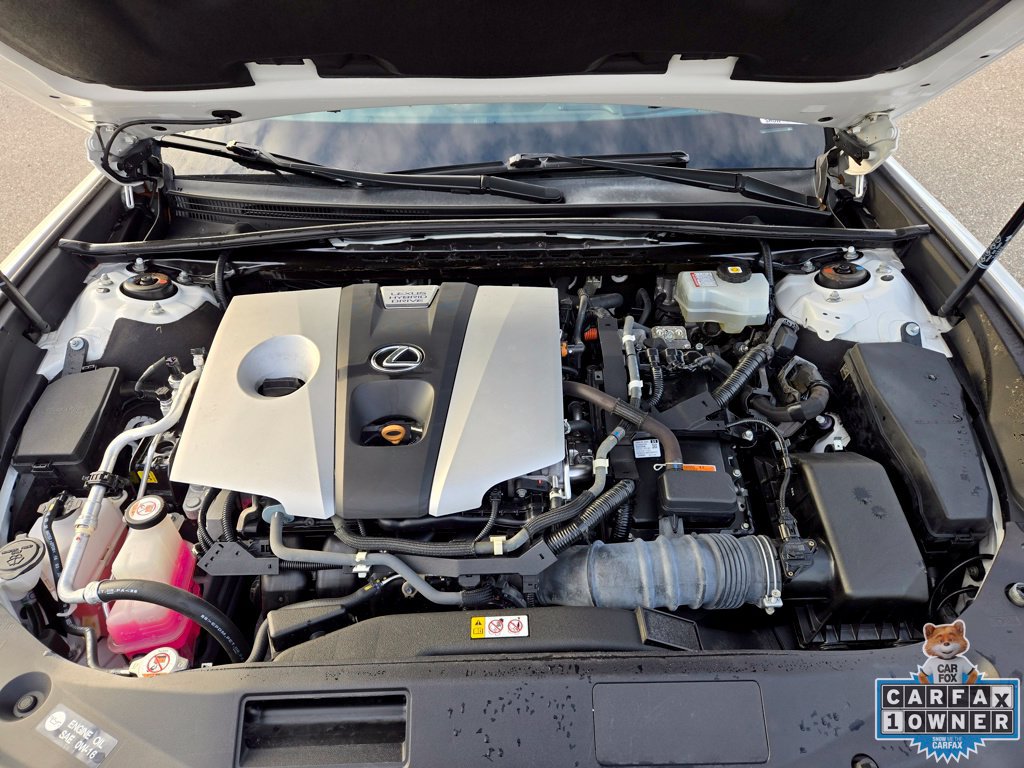 Used 2021 Lexus ES 300h Ultra Luxury w/ Accessory Package FWD image 19