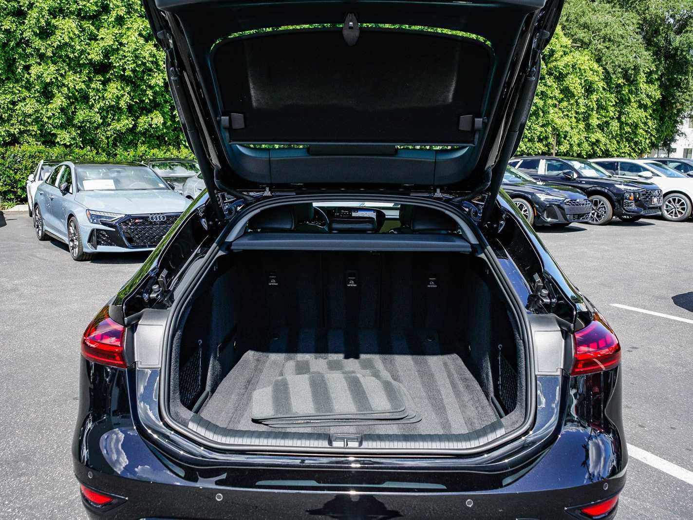 Certified 2025 Audi A6 e-tron Premium Plus w/ Premium Plus image 26