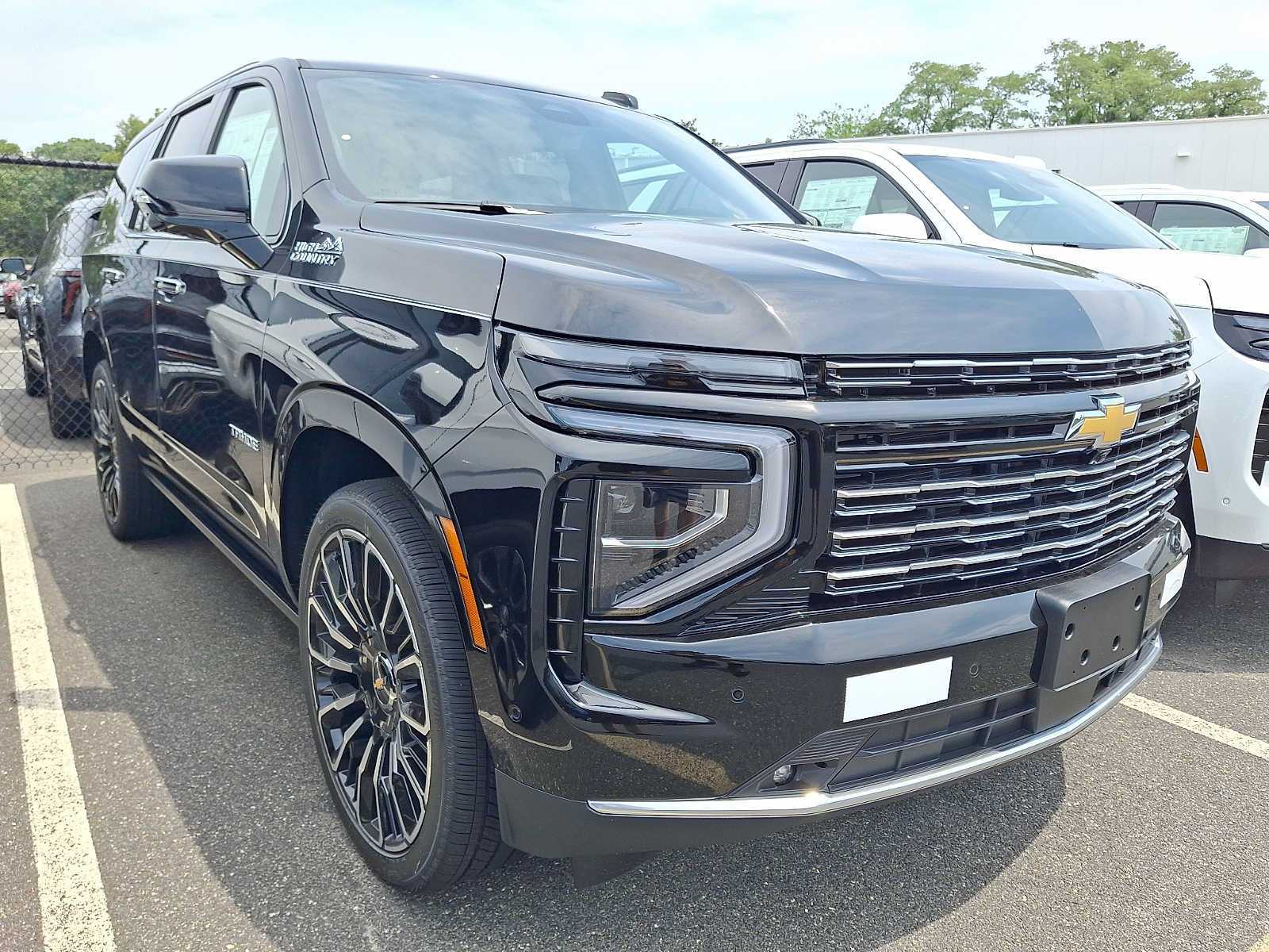 New 2026 Chevrolet Tahoe High Country AWD/4WD image 1