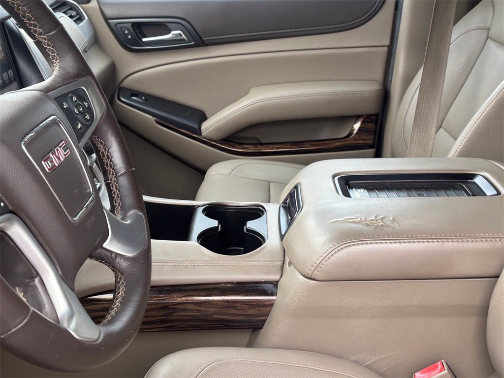 Used 2016 GMC Yukon SLT w/ Open Road Package image 5