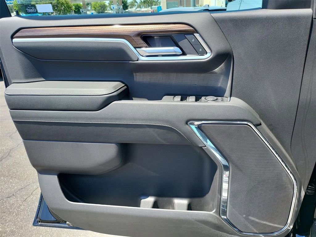 Certified 2024 Chevrolet Silverado 1500 LT Trail Boss w/ LPO, Dark Essentials Package AWD/4WD image 14