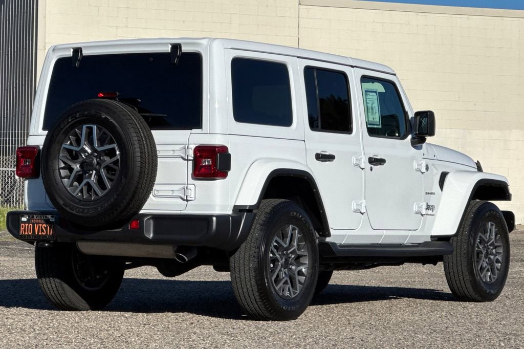 Used 2024 Jeep Wrangler Sahara image 4