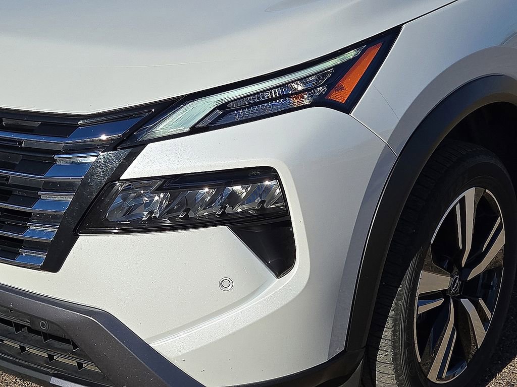 Used 2024 Nissan Rogue SL w/ SL Premium Package image 9