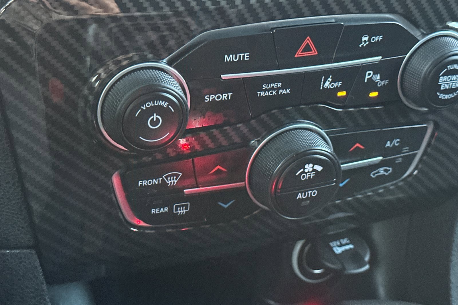 Used 2017 Dodge Charger R/T image 28