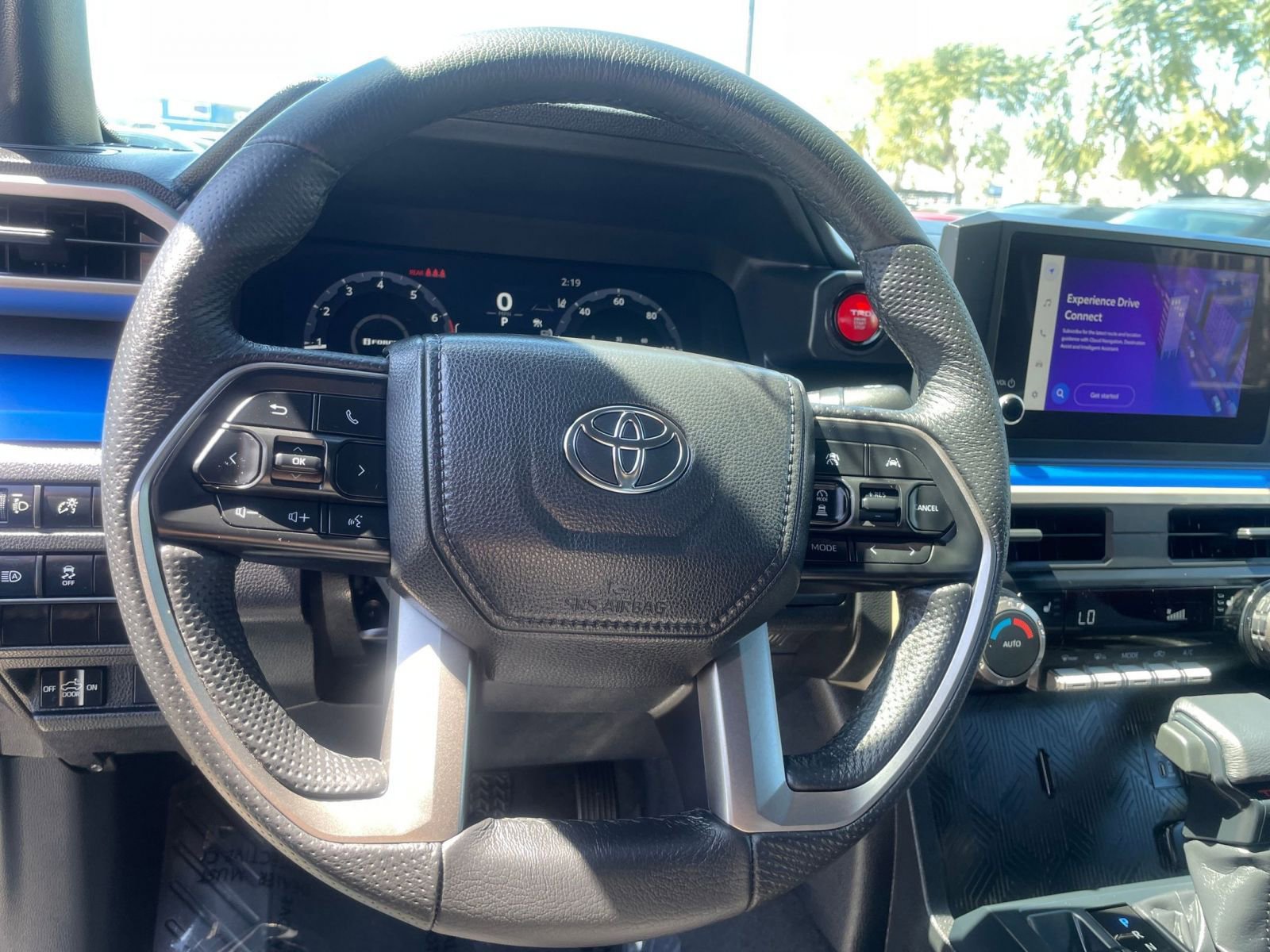 Used 2025 Toyota Tacoma TRD Off-Road AWD/4WD image 29