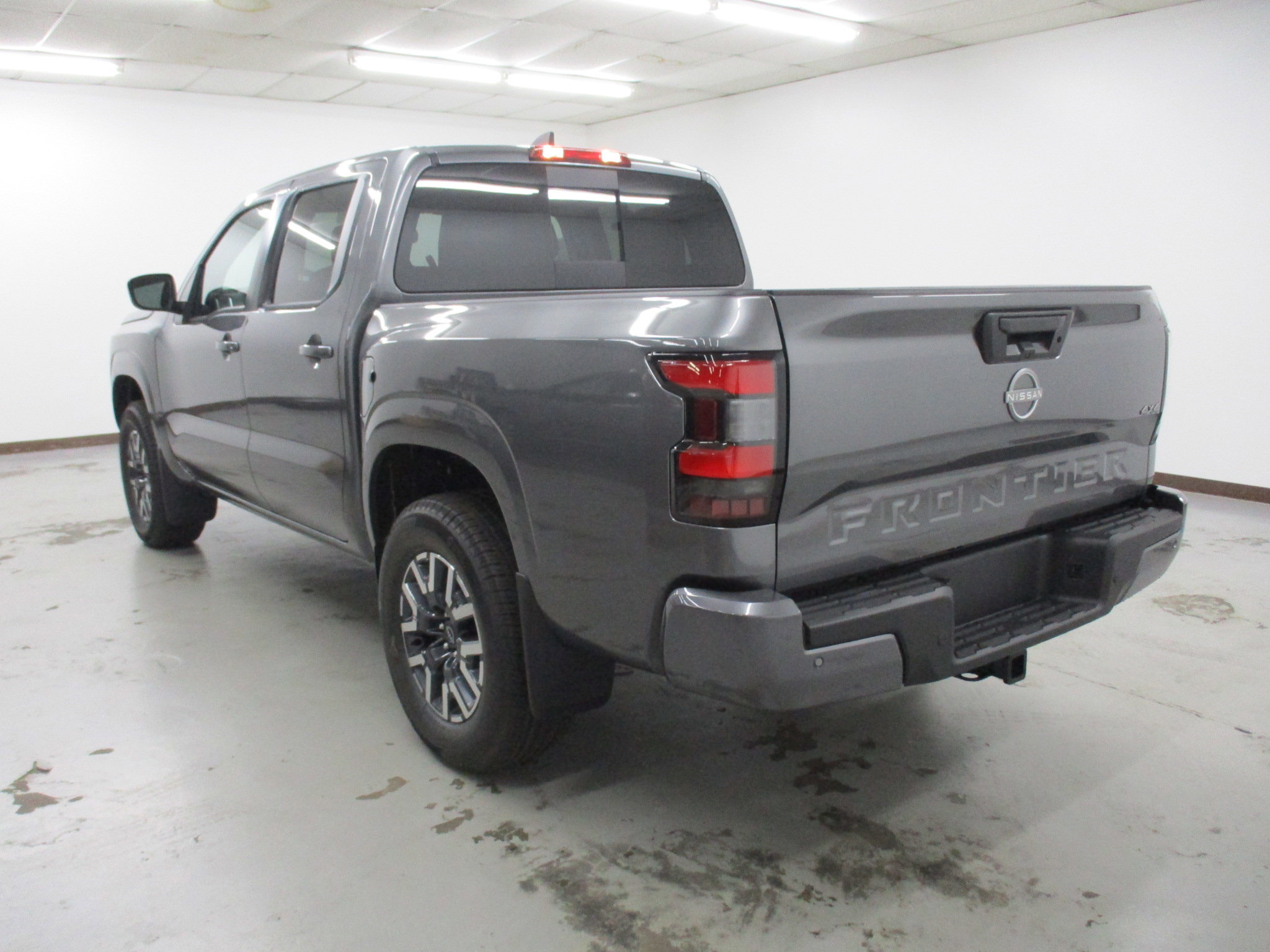 New 2026 Nissan Frontier SV w/ SV Convenience Package image 3