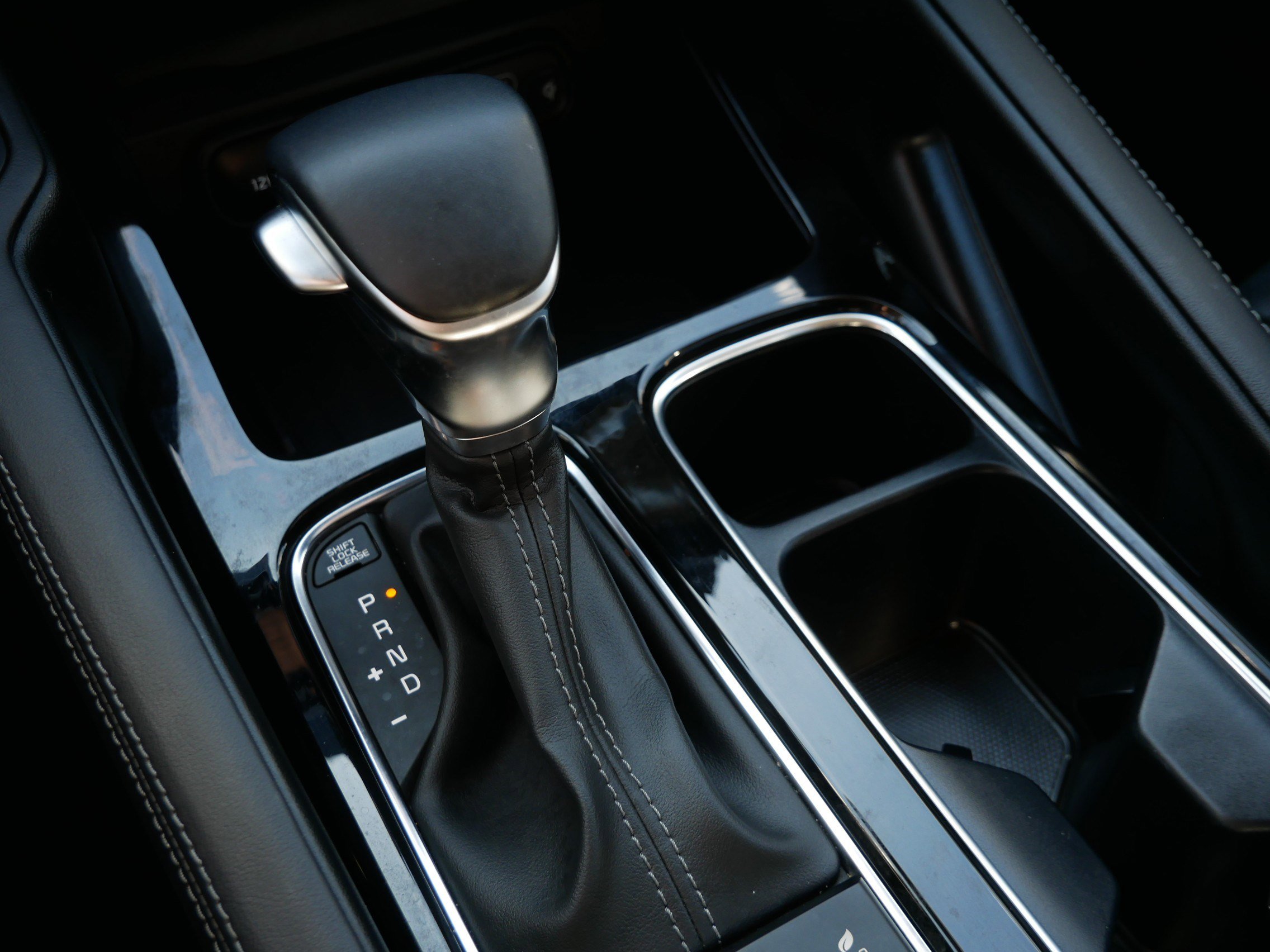 Used 2023 Kia Telluride EX w/ EX Captain's Chair Package image 24