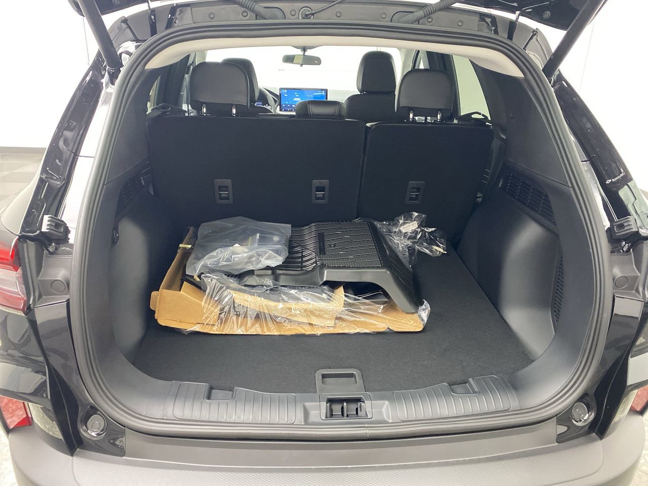 New 2024 Ford Escape SE FWD image 27