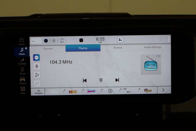 Used 2025 Jeep Wrangler Sport AWD/4WD image 27