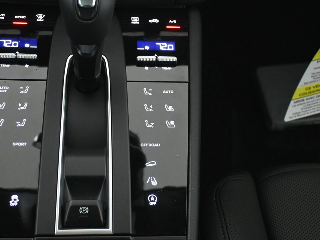 New 2026 Porsche Macan AWD/4WD image 26