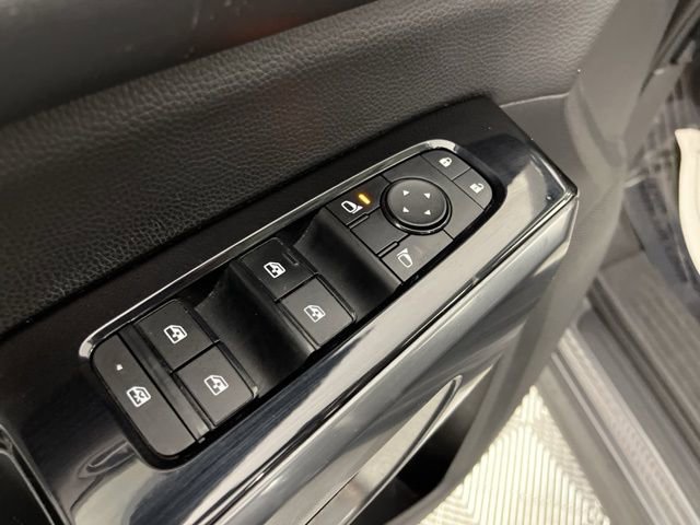 Used 2023 Nissan Pathfinder SL w/ SL Premium Package AWD/4WD image 32