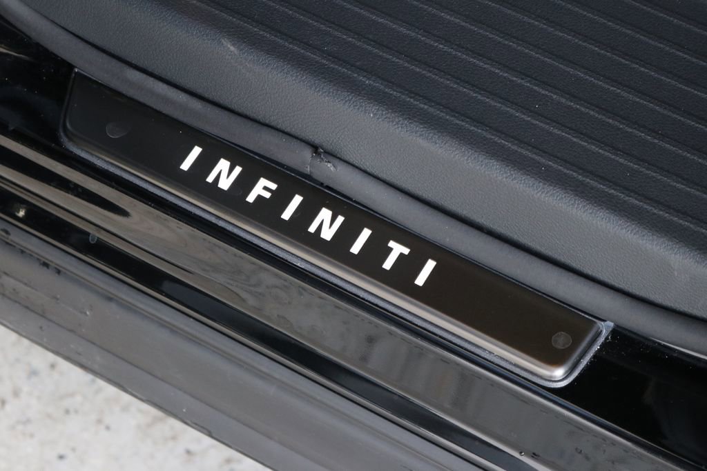 Certified 2025 INFINITI QX60 Luxe w/ Black Edition image 30