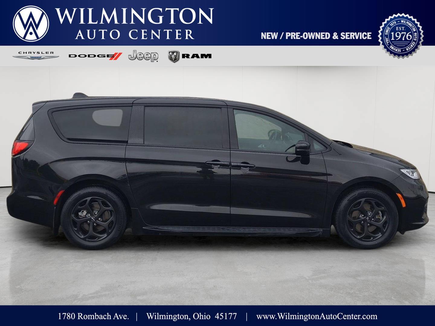 Used 2022 Chrysler Pacifica Touring-L w/ S Appearance Package