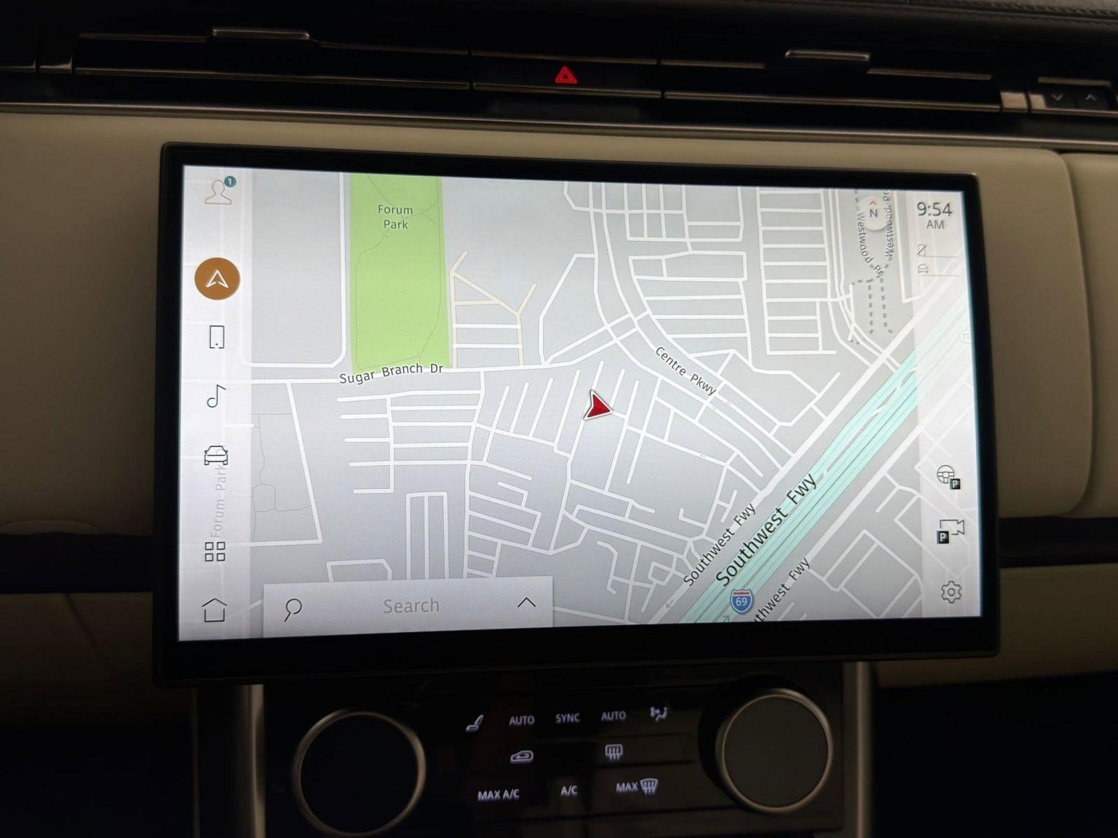 Used 2023 Land Rover Range Rover SE image 27