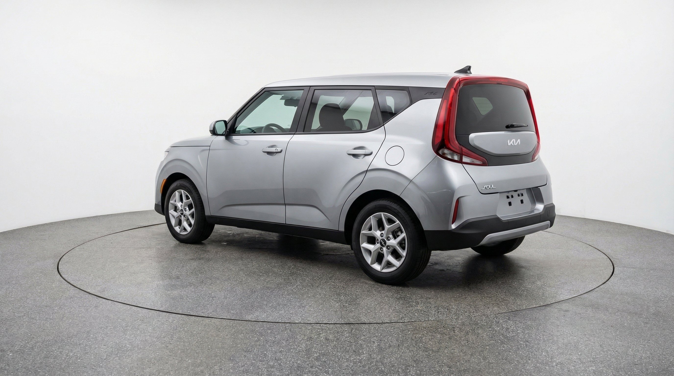 Used 2025 Kia Soul LX w/ LX Technology Package FWD image 6