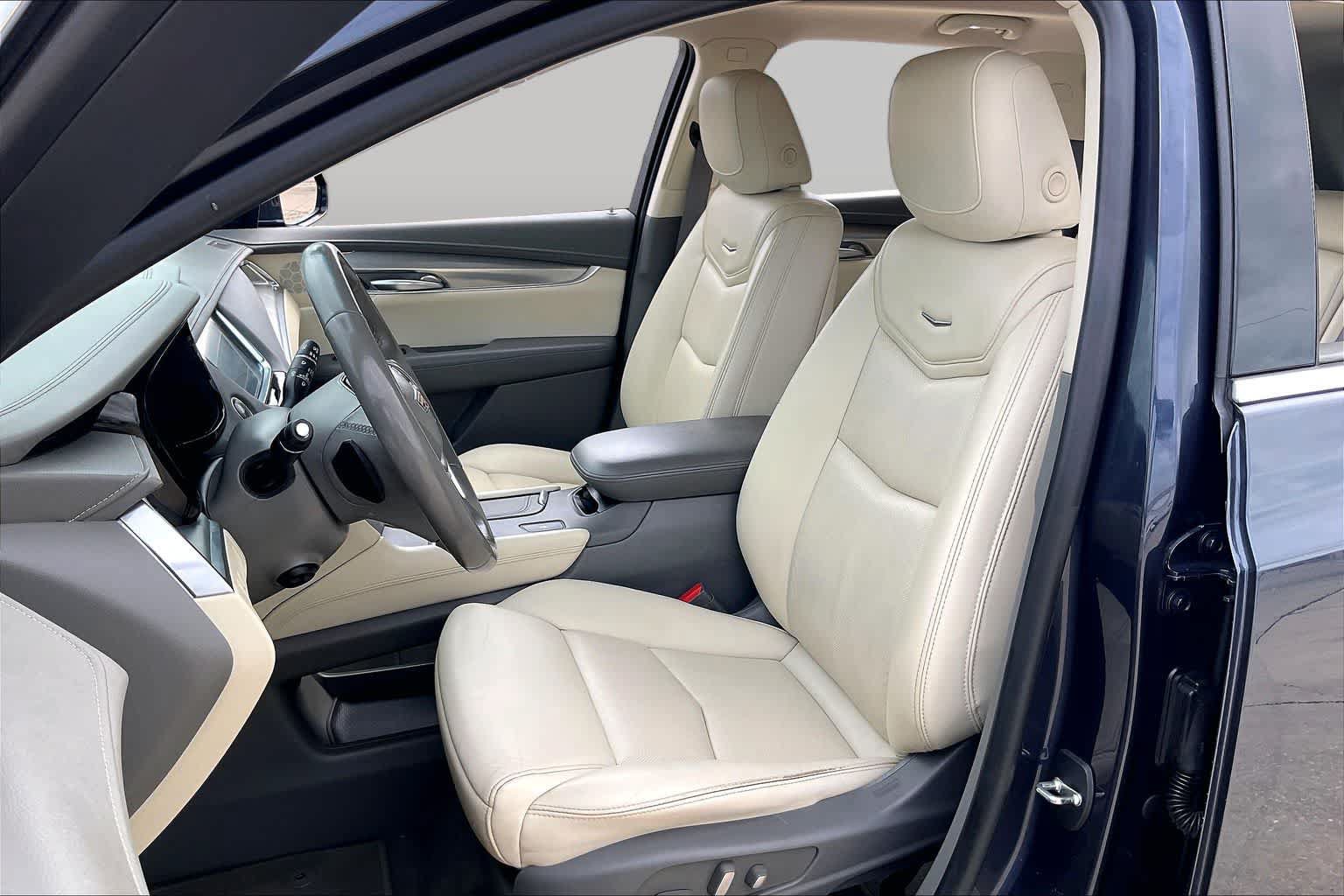 Used 2019 Cadillac XT5 Luxury FWD image 8
