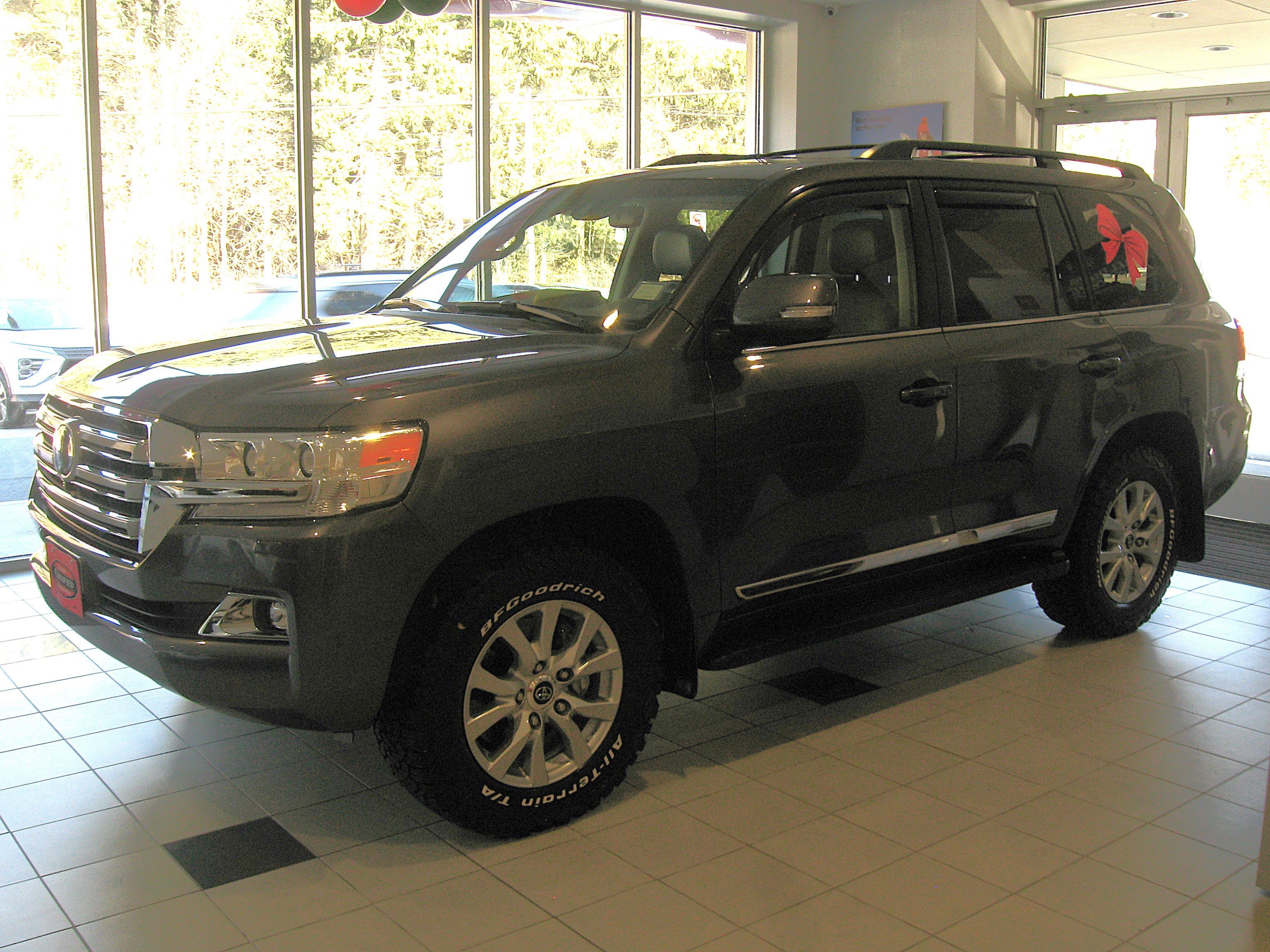 Used 2018 Toyota Land Cruiser image 26