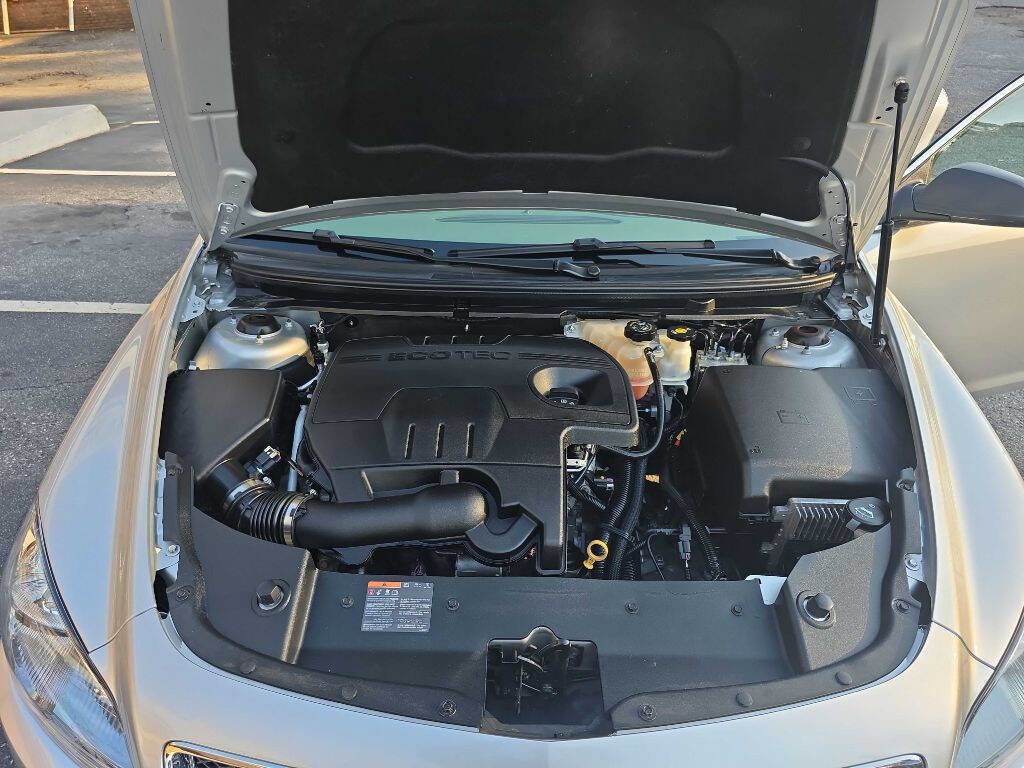 Used 2011 Chevrolet Malibu LS image 24