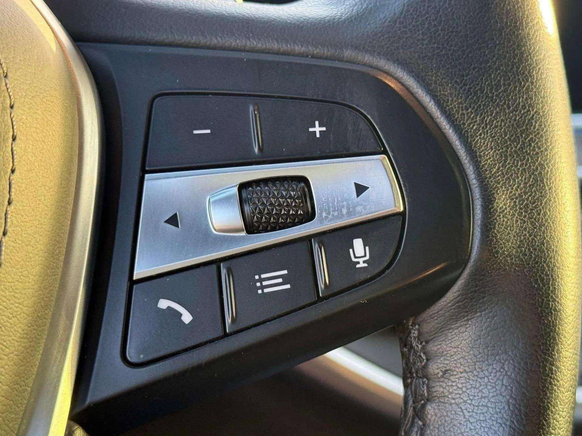 Used 2022 BMW X5 xDrive45e w/ Climate Comfort Package image 30