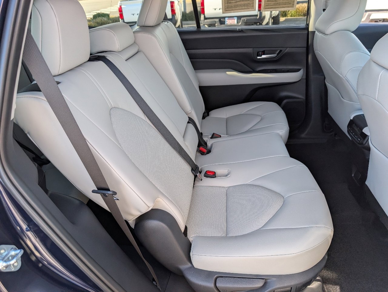 Used 2026 Toyota Grand Highlander XLE image 5