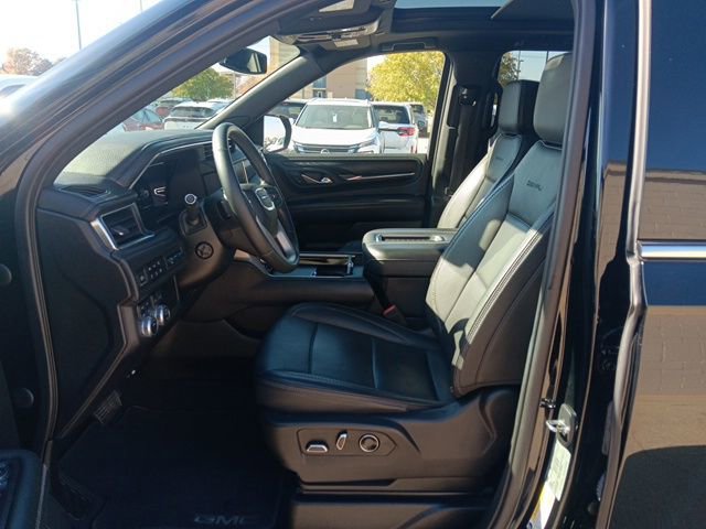 Used 2023 GMC Yukon Denali image 25