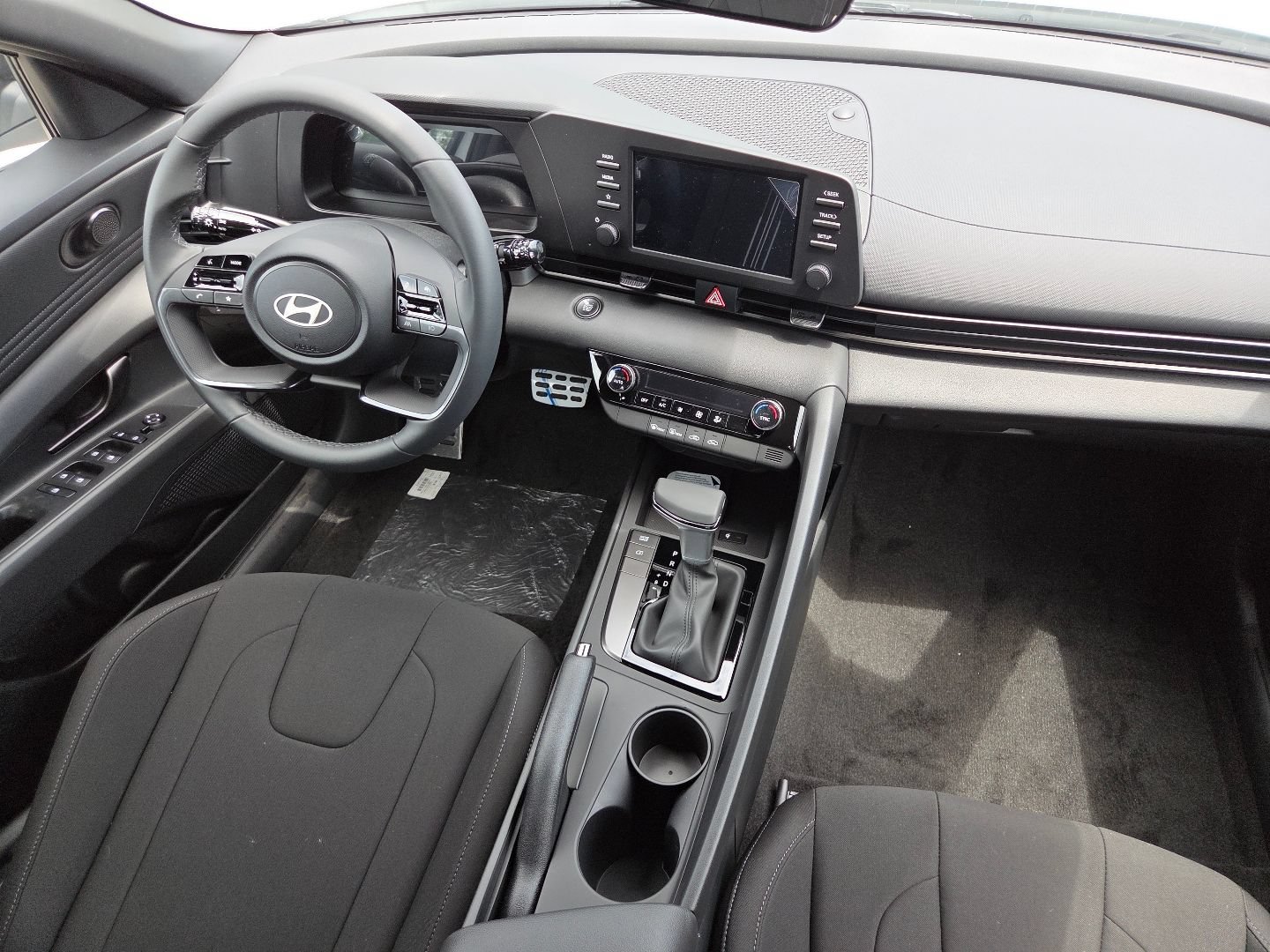 New 2026 Hyundai Elantra Sport FWD image 23