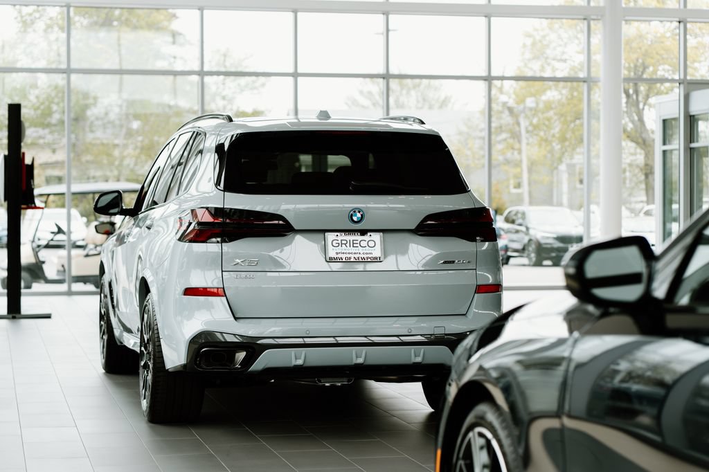 Used 2019 Toyota RAV4 Adventure w/ Cold Weather Package AWD/4WD image 13