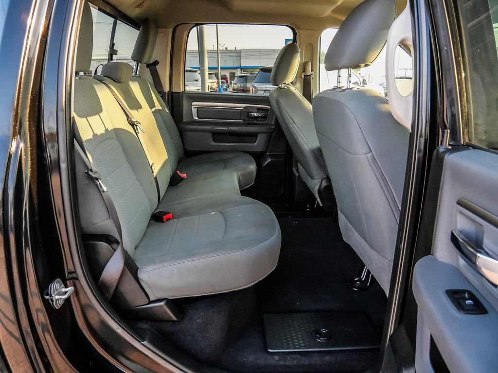 Used 2019 RAM 1500 Classic SLT RWD image 16