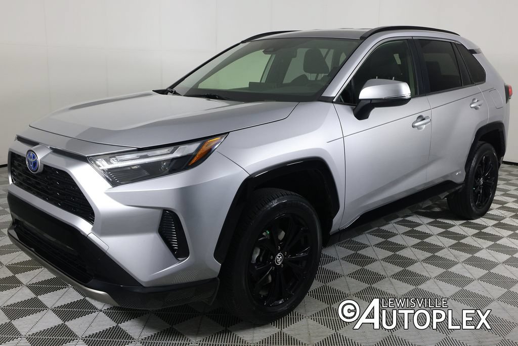 Used 2022 Toyota RAV4 SE AWD/4WD image 9