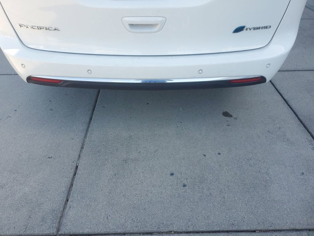 Used 2024 Chrysler Pacifica Limited FWD image 5