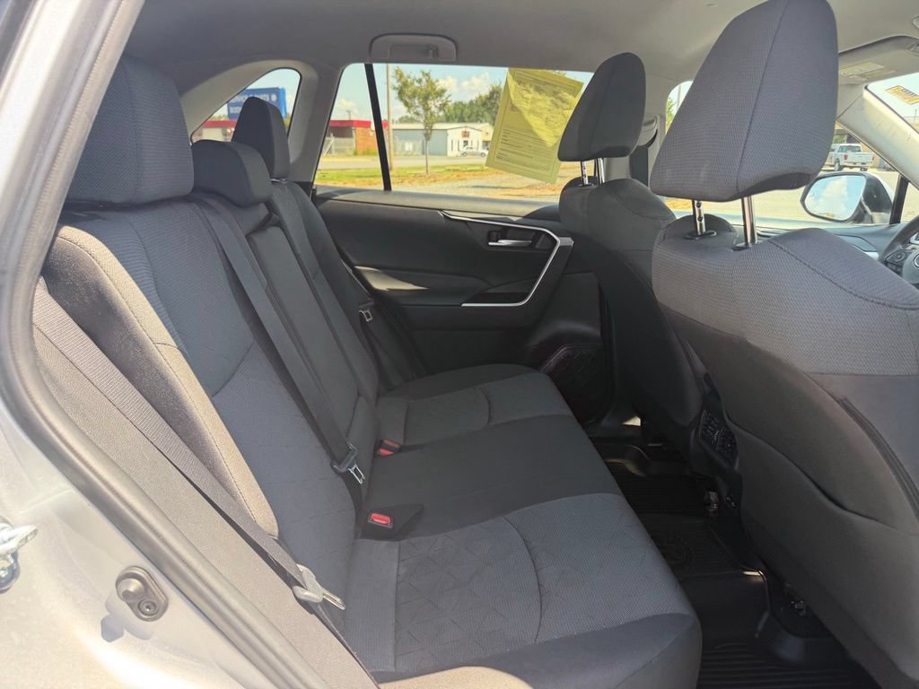 Used 2023 Toyota RAV4 XLE FWD image 34