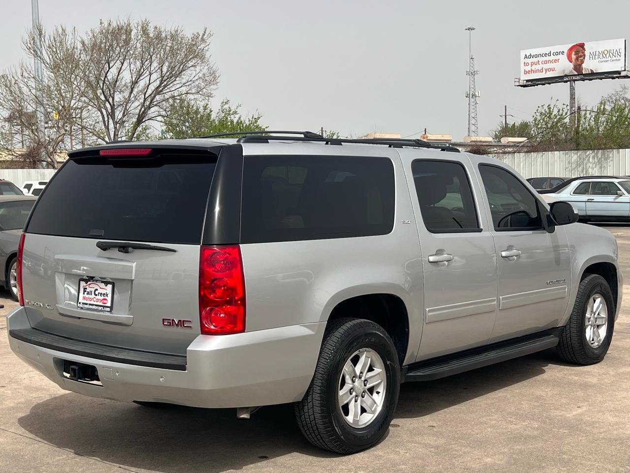 Used 2013 GMC Yukon XL SLT RWD image 7