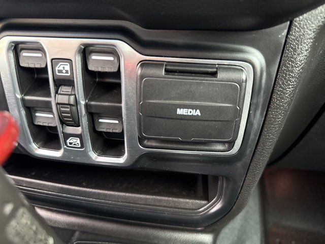 Used 2024 Jeep Wrangler Sport S image 26